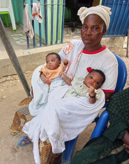 Distribution de vivres et de non-vivres à Abobo Bois Sec – 07 mars 2026