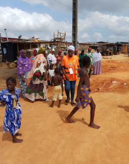 Mois d’Amour et de Partage : BEI aux côtés de 120 enfants à Abobo Kennedy