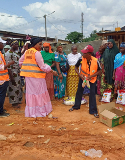 Mois d’Amour et de Partage : BEI aux côtés de 120 enfants à Abobo Kennedy